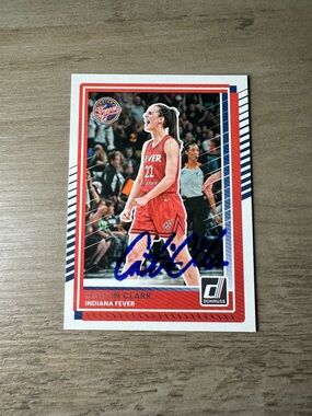 Caitlin Clark Autographed Rookie Card. 2025 Panini #47. Indiana Fever. Signed.
